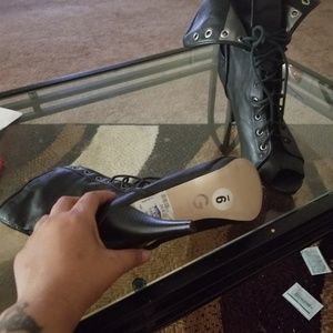 Military style ankle boots